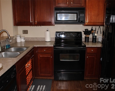 13708 Anthea Lane - Photo Thumbnail 1