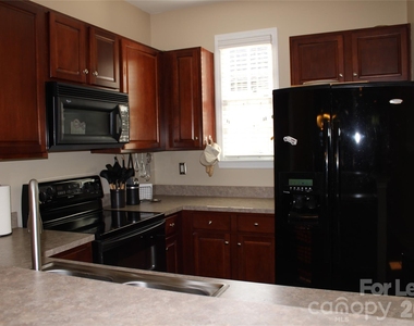 13708 Anthea Lane - Photo Thumbnail 4