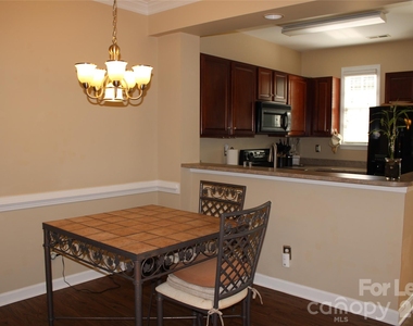 13708 Anthea Lane - Photo Thumbnail 5