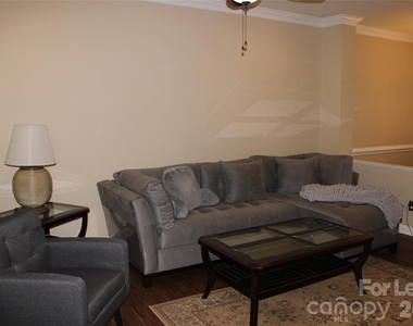 13708 Anthea Lane - Photo Thumbnail 7