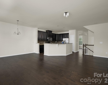 2302 Rachelwood Drive - Photo Thumbnail 8