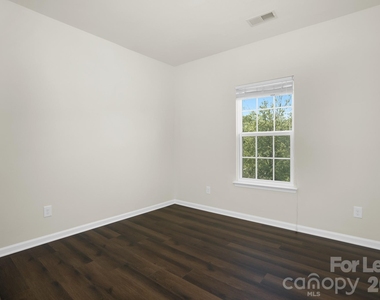 2302 Rachelwood Drive - Photo Thumbnail 21