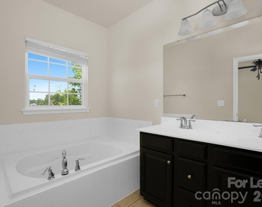 2302 Rachelwood Drive - Photo Thumbnail 17