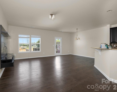 2302 Rachelwood Drive - Photo Thumbnail 9