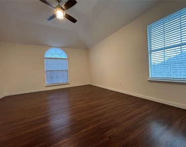 2713 Clovermeadow Drive - Photo Thumbnail 17