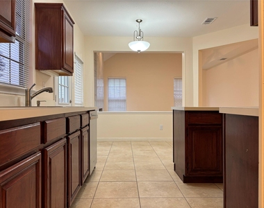 2713 Clovermeadow Drive - Photo Thumbnail 4