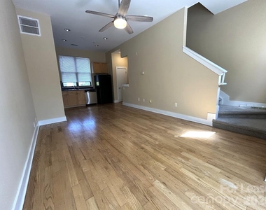 937 E 7th Street - Photo Thumbnail 14