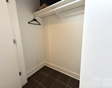 937 E 7th Street - Photo Thumbnail 6