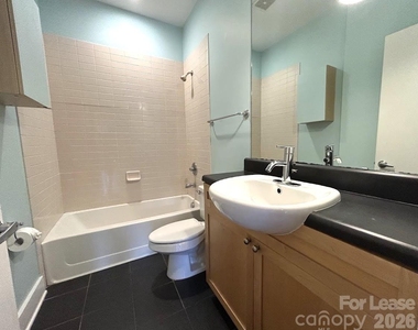 937 E 7th Street - Photo Thumbnail 7