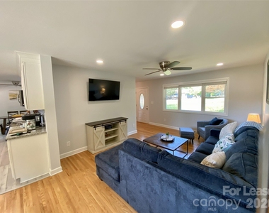 113 Forest Drive - Photo Thumbnail 2