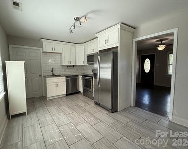 117 Grover Moore Place - Photo Thumbnail 7