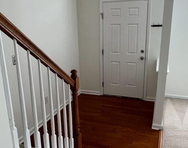 9956 Kings Parade Boulevard - Photo Thumbnail 1