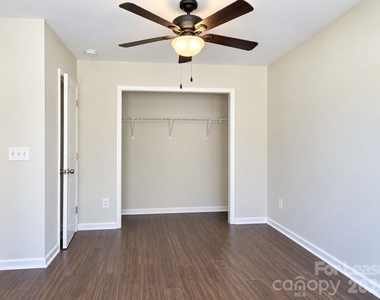 7431 Sienna Heights Place - Photo Thumbnail 15