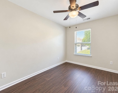 7431 Sienna Heights Place - Photo Thumbnail 13