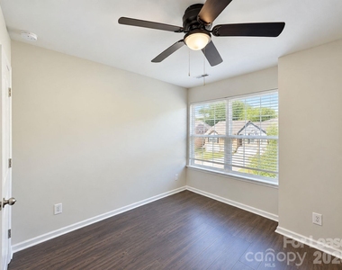 7431 Sienna Heights Place - Photo Thumbnail 12