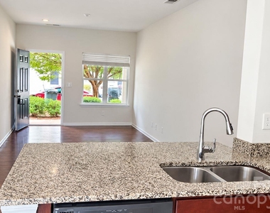 7431 Sienna Heights Place - Photo Thumbnail 17