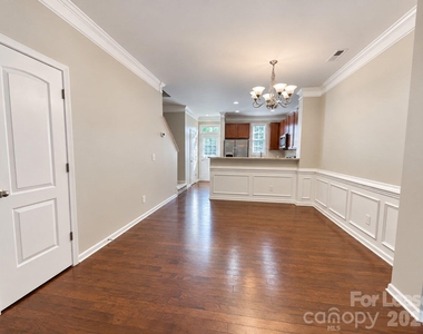 9511 Longstone Lane - Photo Thumbnail 3
