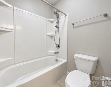 1109 Wainscott Drive - Photo Thumbnail 19