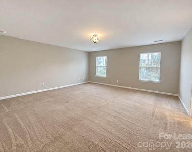 1109 Wainscott Drive - Photo Thumbnail 21