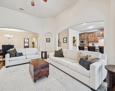 10225 Blackberry Street - Photo Thumbnail 6