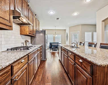 10225 Blackberry Street - Photo Thumbnail 10