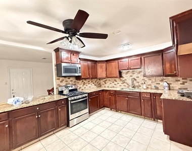 681 Surf Street - Photo Thumbnail 4
