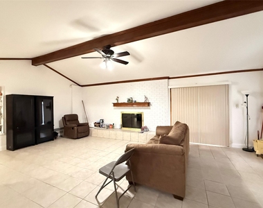 681 Surf Street - Photo Thumbnail 3