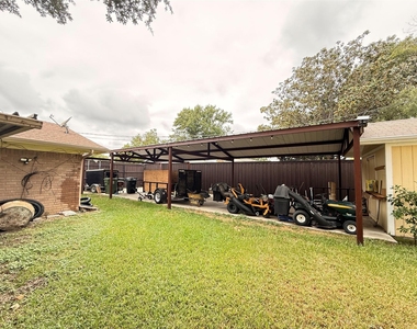 681 Surf Street - Photo Thumbnail 15