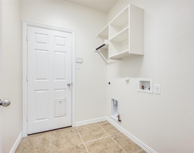 342 Manchester Drive - Photo Thumbnail 28