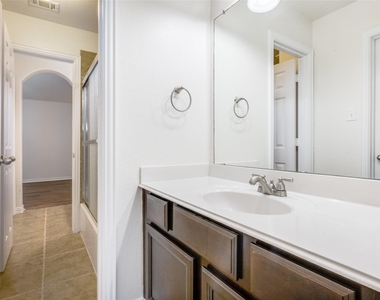 342 Manchester Drive - Photo Thumbnail 33