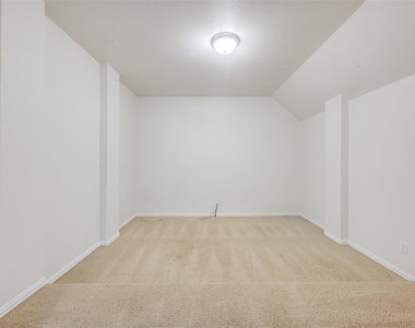 342 Manchester Drive - Photo Thumbnail 27
