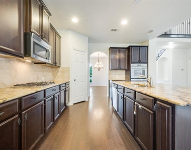 342 Manchester Drive - Photo Thumbnail 20