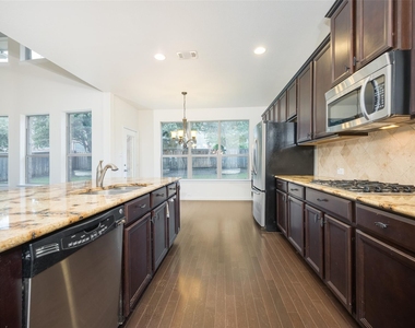 342 Manchester Drive - Photo Thumbnail 10