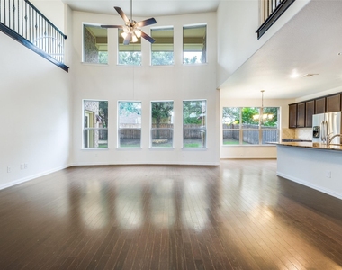 342 Manchester Drive - Photo Thumbnail 19