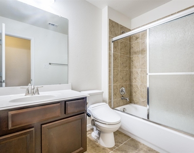 342 Manchester Drive - Photo Thumbnail 31