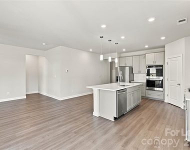 1003 Alicante Avenue - Photo Thumbnail 4