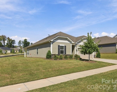 1003 Alicante Avenue - Photo Thumbnail 13