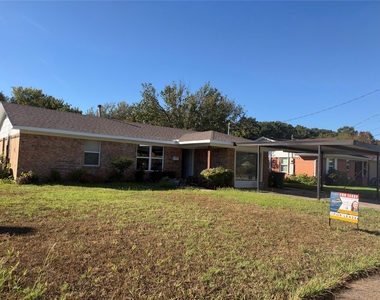 1608 Edgemont Drive - Photo Thumbnail 1