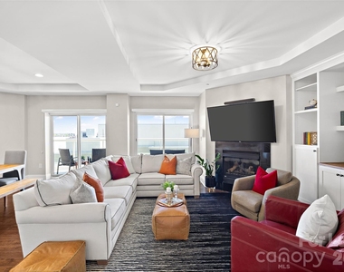 520 E Martin Luther King Boulevard - Photo Thumbnail 6
