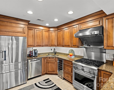 520 E Martin Luther King Boulevard - Photo Thumbnail 20