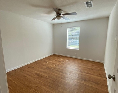 2020 S Branch Street - Photo Thumbnail 3
