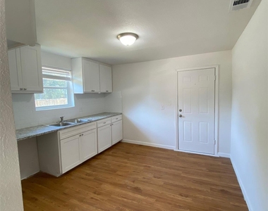 2020 S Branch Street - Photo Thumbnail 2