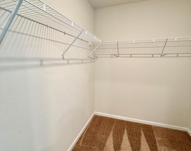 6200 Lowe Lane - Photo Thumbnail 20