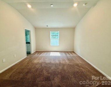 6200 Lowe Lane - Photo Thumbnail 16