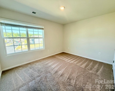 6200 Lowe Lane - Photo Thumbnail 13