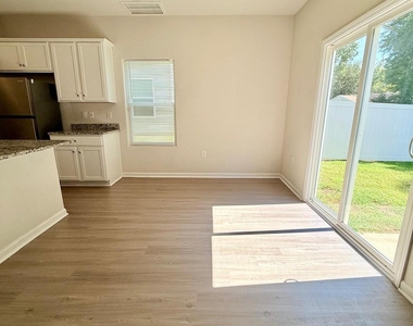 6200 Lowe Lane - Photo Thumbnail 8