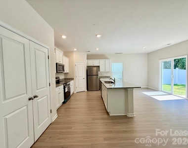 6200 Lowe Lane - Photo Thumbnail 6