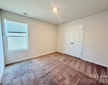 6200 Lowe Lane - Photo Thumbnail 17