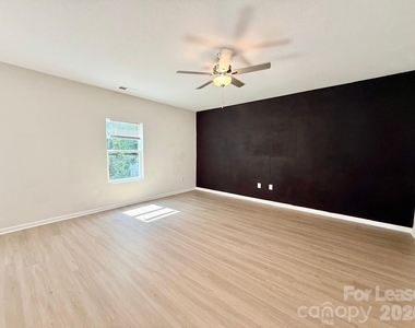 6200 Lowe Lane - Photo Thumbnail 11