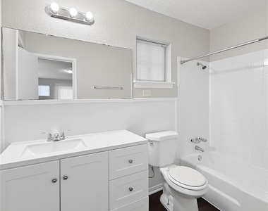3520 Western Avenue - Photo Thumbnail 12